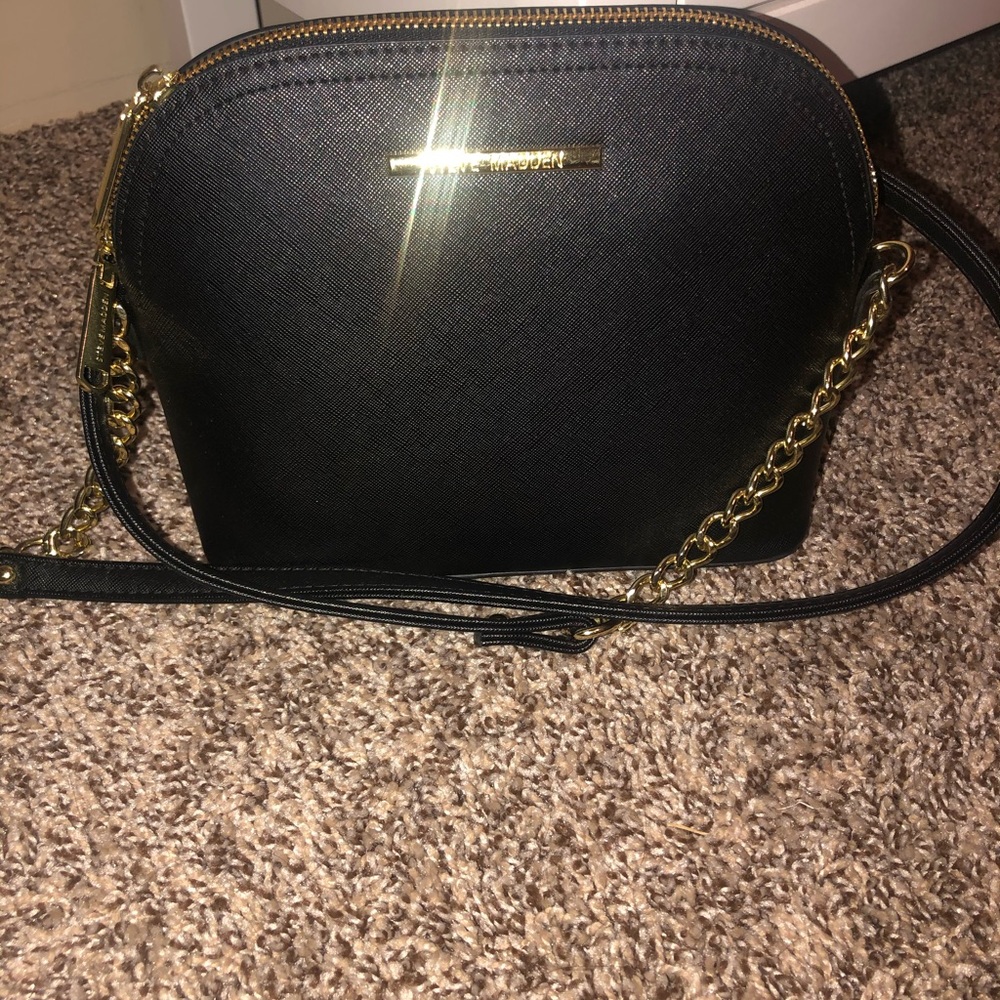 Steve Madden Dome Crossbody Purse in Black